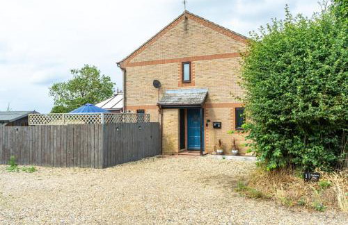 2 Bedroom Rural Escape In Peaceful Elmswell - Photo 29