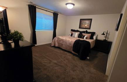 Wasatch Retreat 5 bed 3 5 bath pool table game room - Photo 60