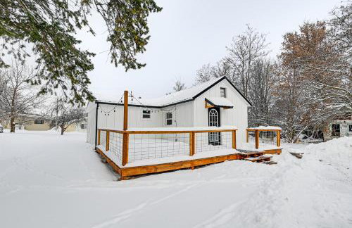 1 Mi to Main Street Polson Updated Home with Deck! - Foto 1