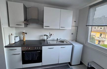 DUTTI'S HOME - Apartment A l 2 rooms l 4 Beds l TV l WIFI l Kitchen l Parking l Autobahn - Foto 20