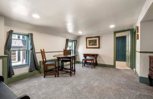 5BR Minutes to Salem|Historic Downtown Beverly - Photo 26