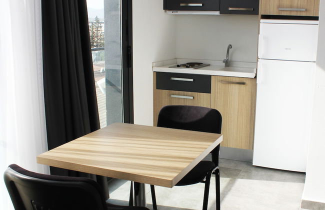 Sky Roof Hotel - Foto 17