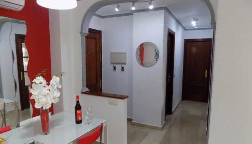 La Farola Centro de Málaga con Parking 445 Max - Photo 3