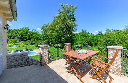 Villa Lipa for 8 persons near Pula with 41 m2 heated pool, beautiful garden, sauna & kids playground - Foto 36