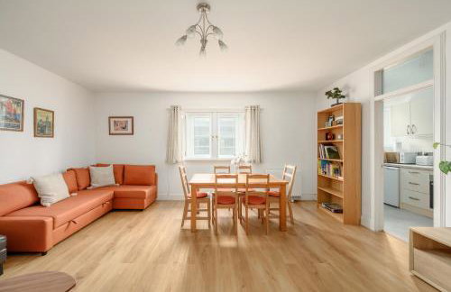 Historic Apartment in Old Town - Photo 5