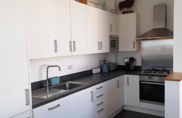 Crow's Nest Penthouse Apartment with Free Spa Access - Foto 22