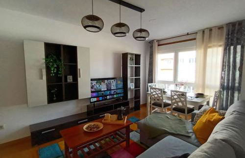 Acogedora Vivienda de 2 Habitaciones y Terraza - Foto 14