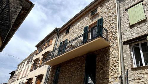 Appartement 56m2 avec balcon en coeur de village - Photo 2