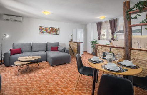 Casa Viktoria with private garden and BBQ - Foto 7