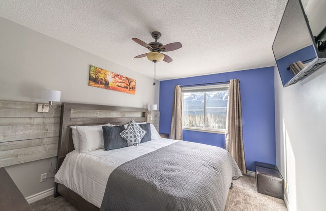 Banff Boundary Lodge-Mountain View Condo - Photo 2