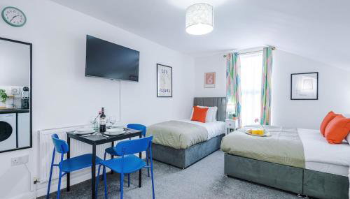Jephsons Lodge Studio 9 - WiFi, 5 Mins Walk to Town Centre, Free Parking, Netflix, Prime & Disney - Foto 2