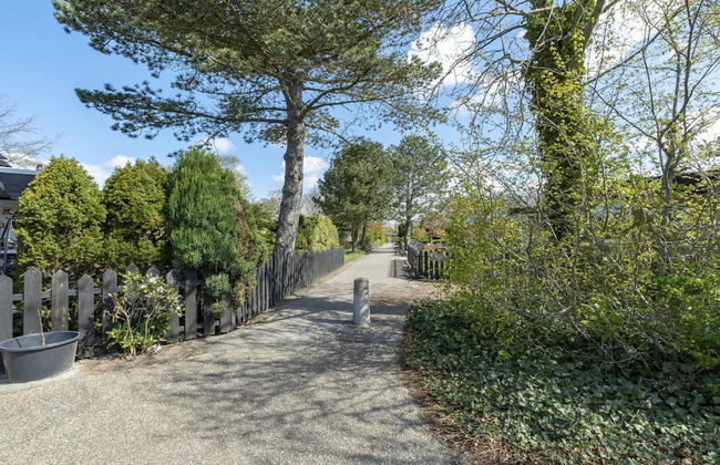 Welcoming Bungalow With Garden - Foto 16