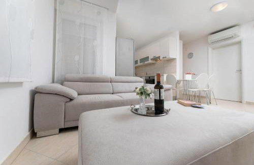 Seafront Maris by EL-PI TOURS - Foto 48