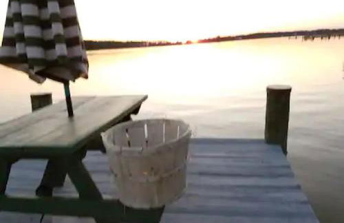 Sunset Breezes - quiet waterfront retreat - Foto 3