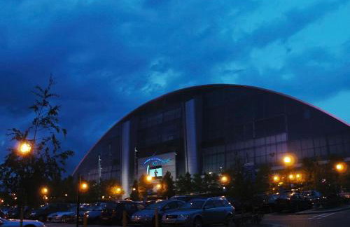 Cozy 2 Bed in Milton Keynes Free parking & WiFi - Photo 42