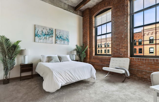 Historic Loft Retreat With Pool - Foto 39