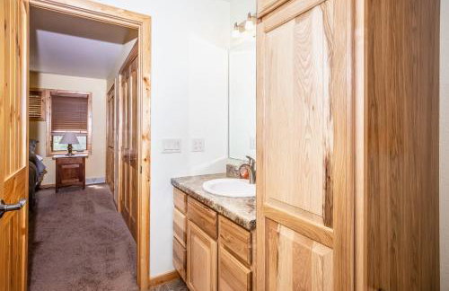 Northwoods Getaway - Photo 19