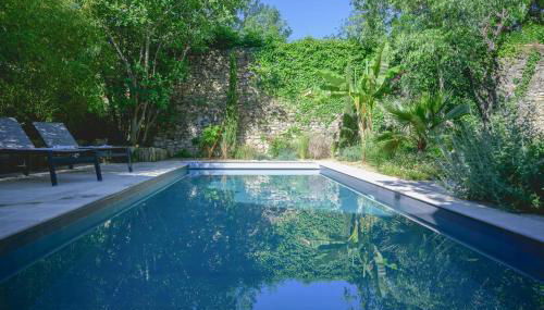 Artist's Villa With Pool Near Aix-En-Provence - Foto 1
