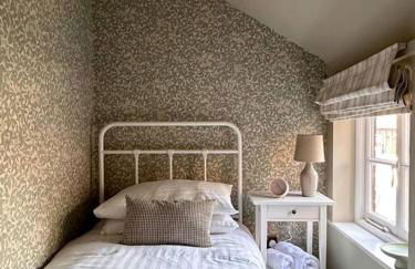 Charming Townhouse Retreat - Foto 12