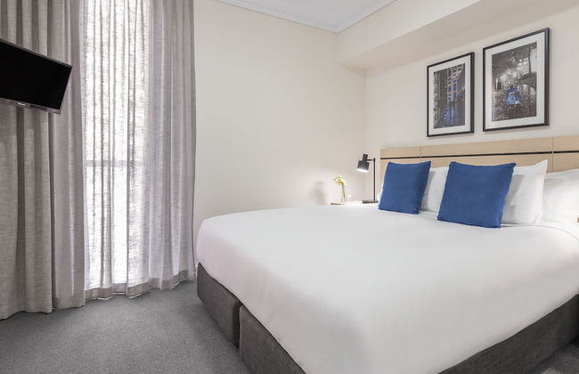 Oaks Brisbane Festival Suites - Photo 5