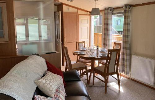 2 Bed Caravan - Sleeps 6 - Pets - River Teviot - Foto 11