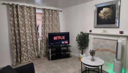 My Holiday Home -2 Bed House-Free Parking - Foto 2