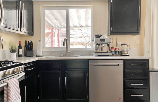 DT Reno - Classy Vacation Home w Backyard Patio - Foto 30