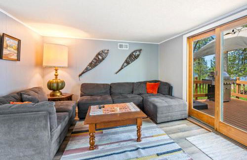 Yorita Manor - Lake Front Getaway! Dogs, Fire Pit & Deck - Photo 25