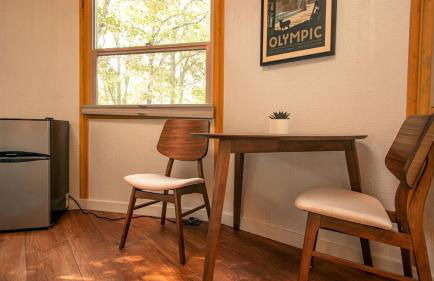 Deluxe Yurt Rental Ideal for Glamping near Austin - Foto 6