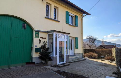 Gîte spacieux en ancienne ferme rénovée, idéal pour familles et amis – proche randos et sites touristiques - FR-1-589-6 - Foto 29