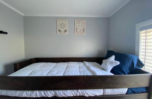 It’s Showtime-Book Lally’s House! Steps to Common! - Foto 32