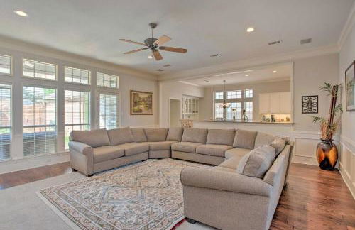 Elegant Plano Home with Private Outdoor Pool! - Foto 6