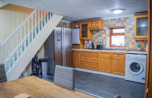 3-bedroom house for contractors in Birstall, Leeds - Foto 2