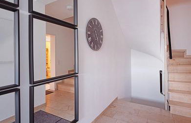 KATARINAS HOUSE mit 2 FeWo stilvoll, gemütlich & zentral Boxspringbett, Parkplatz, Balkon oder Garten - Foto 28