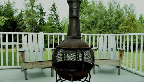 Charming Dog-Friendly Beach House with Fire Pit & Jetted Tub Near Carters Beach in Hancock, Maine - Foto 5