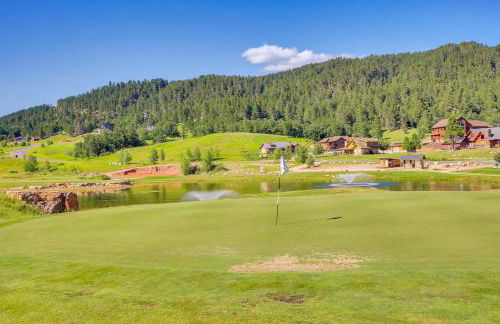 Hot Tub and Golf Course Views Luxe Sturgis Home! - Foto 40