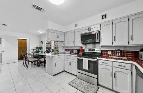 Diamond Waters near DFW & Stadium , Private Pool - Foto 39