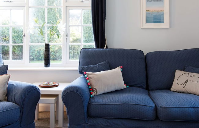 Quaint Coastal Cottage - 5 Mins From Beach - Foto 10