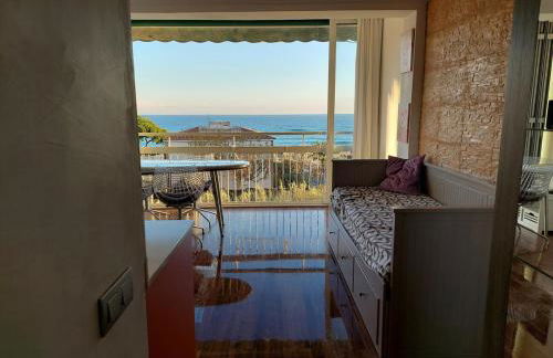 Vistas al mar y garaje cerca de BCN - Photo 10