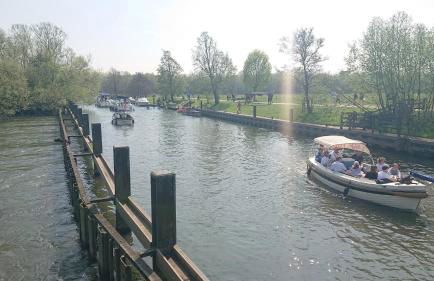 Charming 17th Century 2-bed Cottage in Medmenham - Foto 65