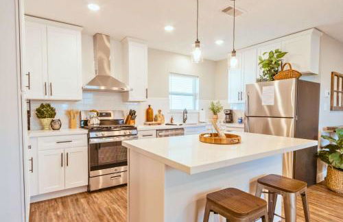 Arcade Covered Patio Sleep 10 3 Bedroom 2 Bath Game Room - Foto 5