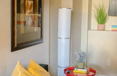 Cozy One Bed Suite in the Heart of Ballard - Foto 8