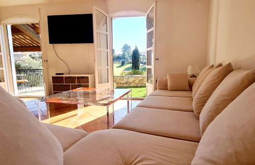 SUPERBE VILLA-DOMAINE AVEC GOLF PISCINE ET TENNIS - Foto 4