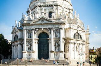 The judas trees - Foto 30