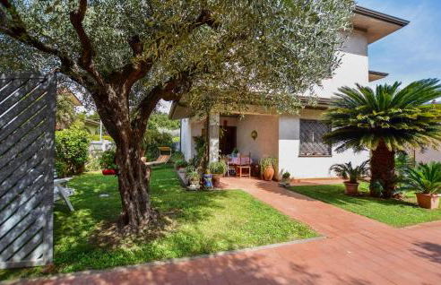 Amazing Home In Capezzano Pianore - Foto 1