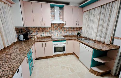 A un metro Sevilla. - Foto 12