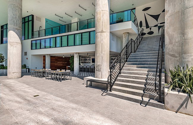 Apt with Stunning View at Downtown Miami - Photo 40