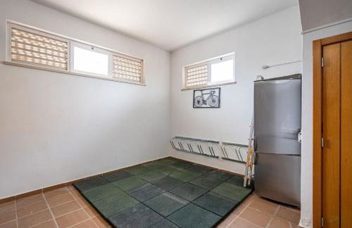 Host Wise - Deluxe House - Terrace & BBC - Foto 34