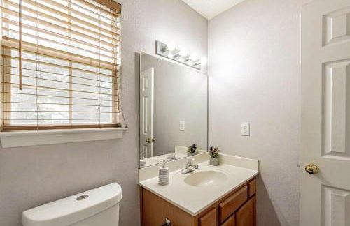 Aerie Oaks Cottage-5min to Lake, 20min to Columbia - Foto 13