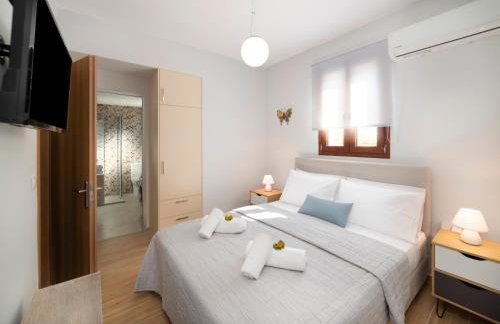 Etesians Villa, Heated Pool & Spa Whirlpool, BBQ, By ThinkVilla - Foto 25